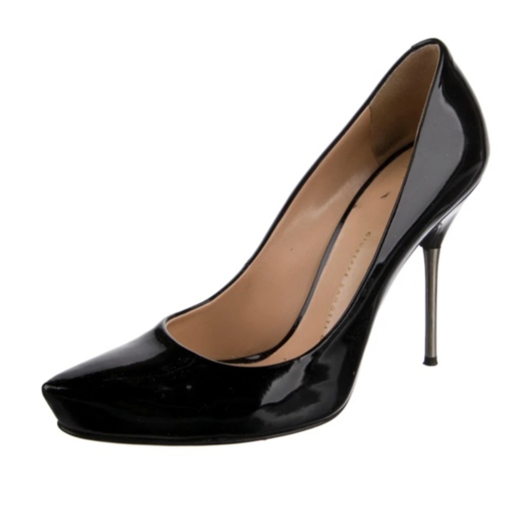 Giuseppe Zanotti - Excellent condition, runs small more like 37.5 (7.5 US)